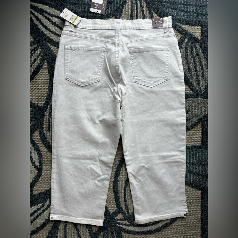 Gloria Vanderbilt Amanda Capri Classic Rise Denim Jeans - Picture 8 of 10